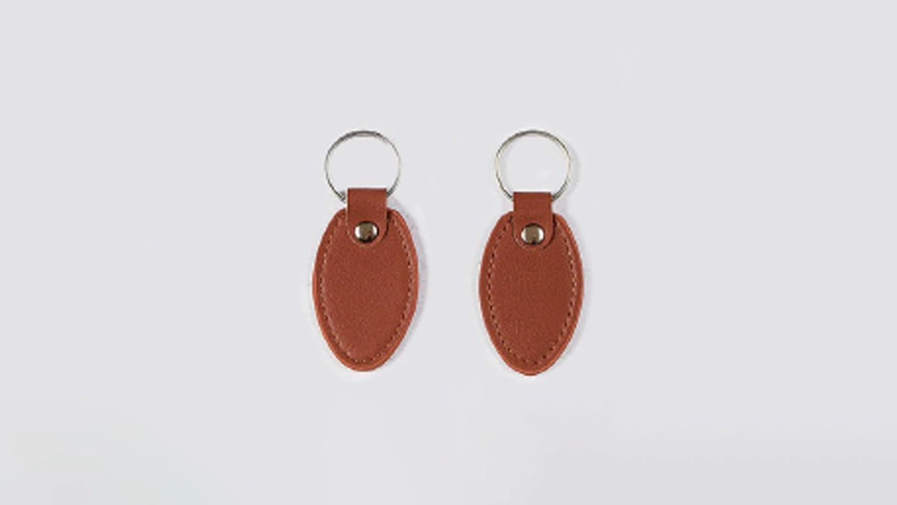 خرید جاکلیدی چرم کد 302 از چاپاتو